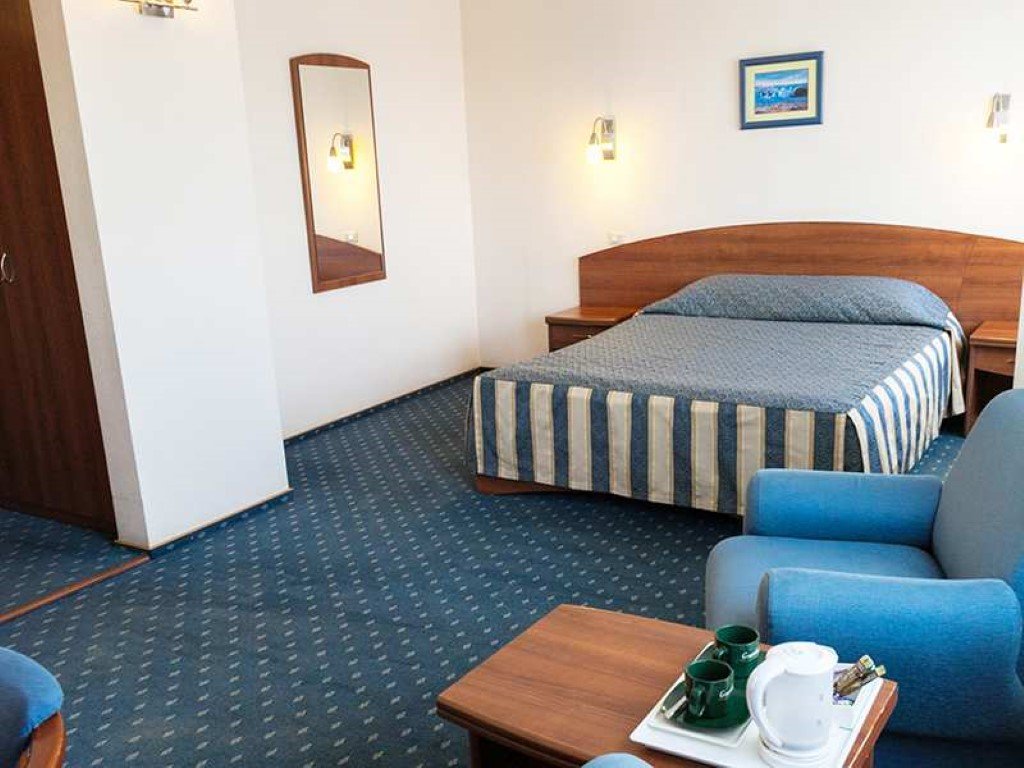 Отель славия москва. Гостиница заря 3 москва. Maxima hotels. Maxima hotels. Заря максимум гостиница в москве.